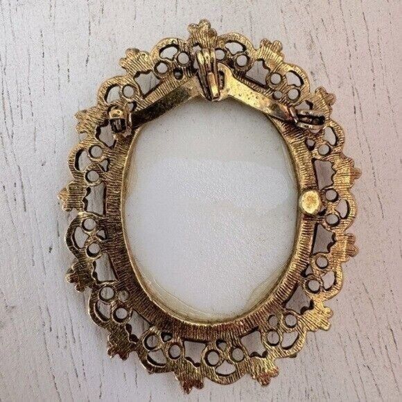 Other Vintage Enamel & Gold Tone Oval Pendant Victorian Lady Edwar Size ONE SIZE - 2 Thumbnail
