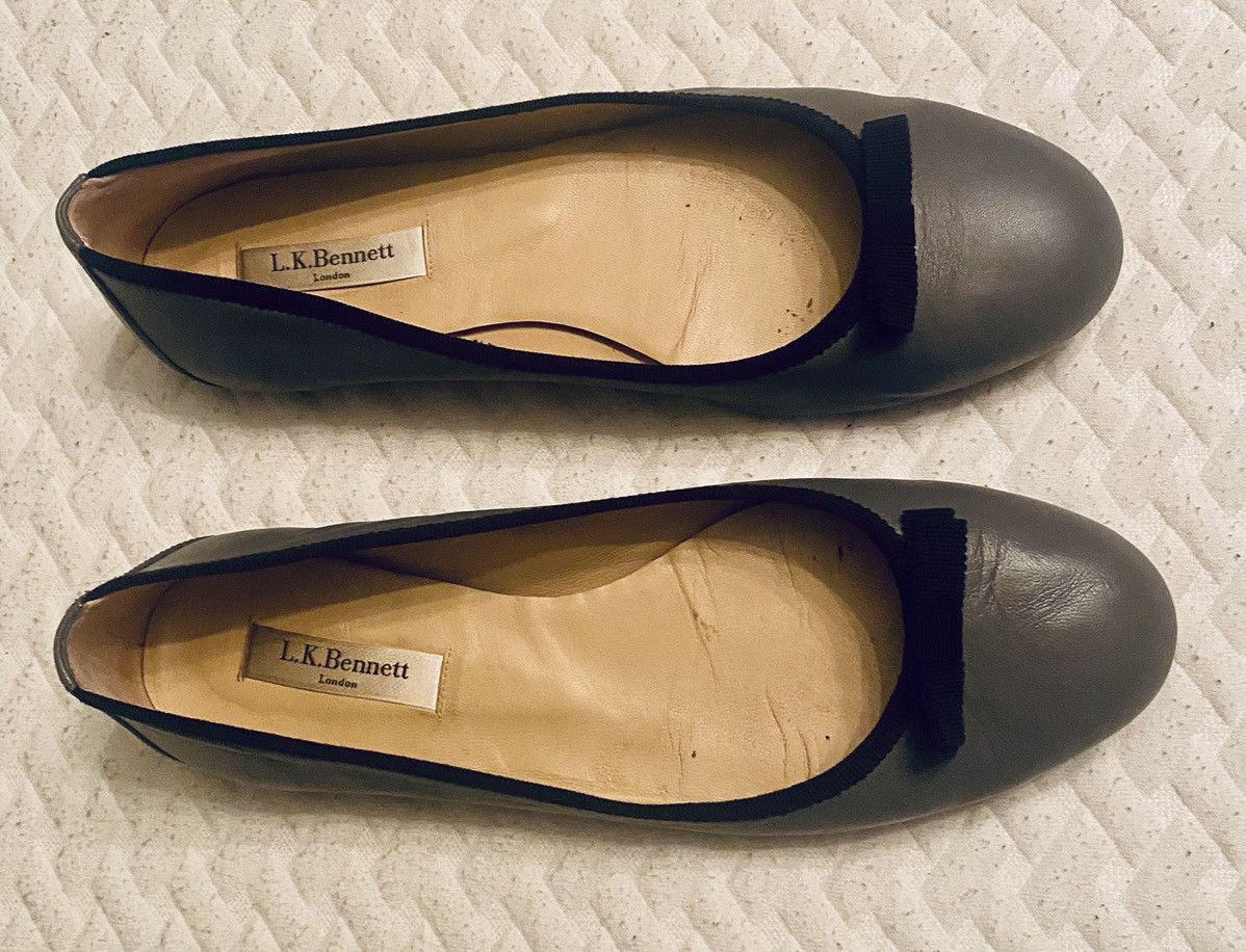 LK Bennett L K Bennett Grey leather Black grosgrain trim/bow vamp 38.5 Size US 8.5 / IT 38.5 - 11 Thumbnail