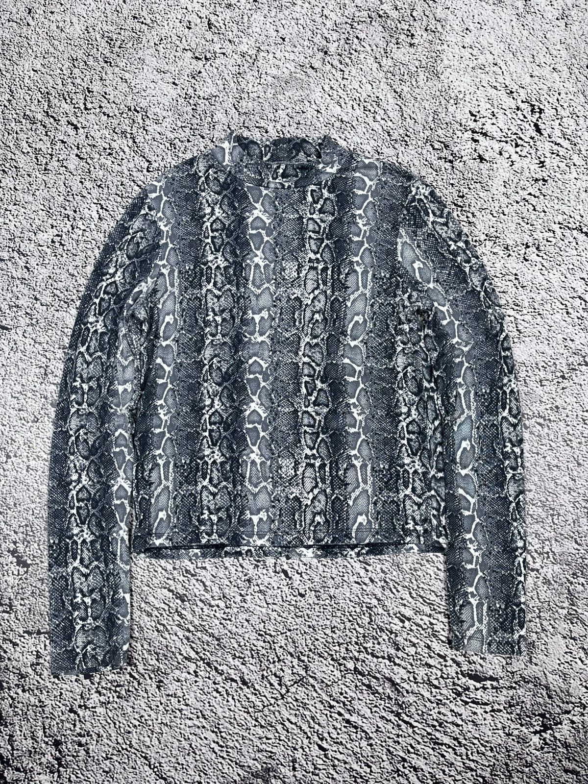 Japanese Brand Vintage Animal Pattern Snake Luxury Glamour Turtleneck Size M / US 6-8 / IT 42-44 - 1 Thumbnail