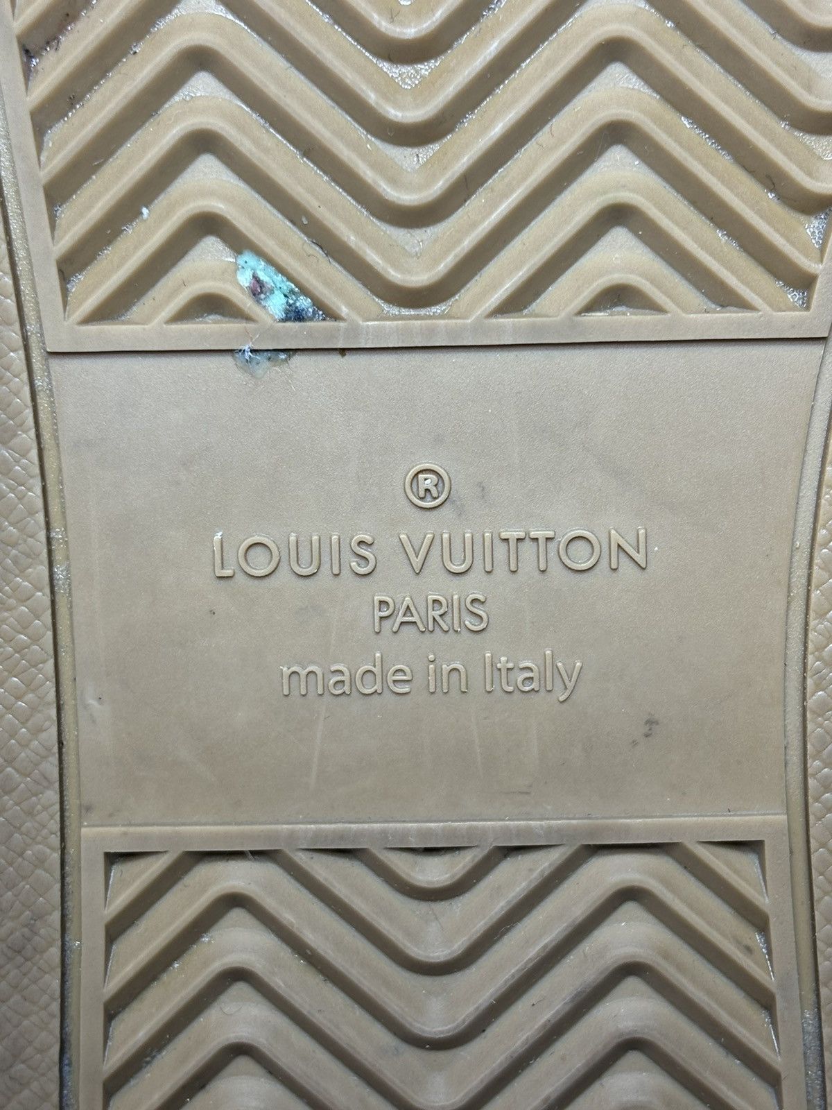 Louis Vuitton Louis Vuitton rivoli sneaker Size US 10 / EU 43 - 10 Thumbnail