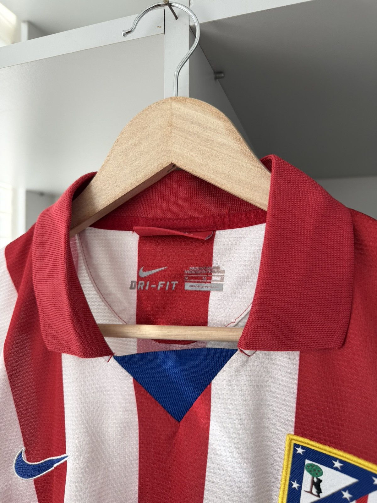 Nike Nike Atletico Madrid 2013 2014 Home Jersey Size US M / EU 48-50 / 2 - 7 Thumbnail