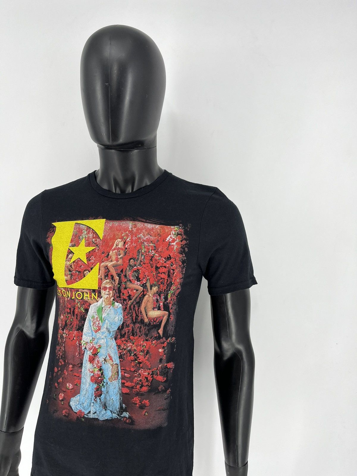 Band Tees Vintage Elton John Rocket Man Promo T-shirt Size S Size US S / EU 44-46 / 1 - 4 Thumbnail