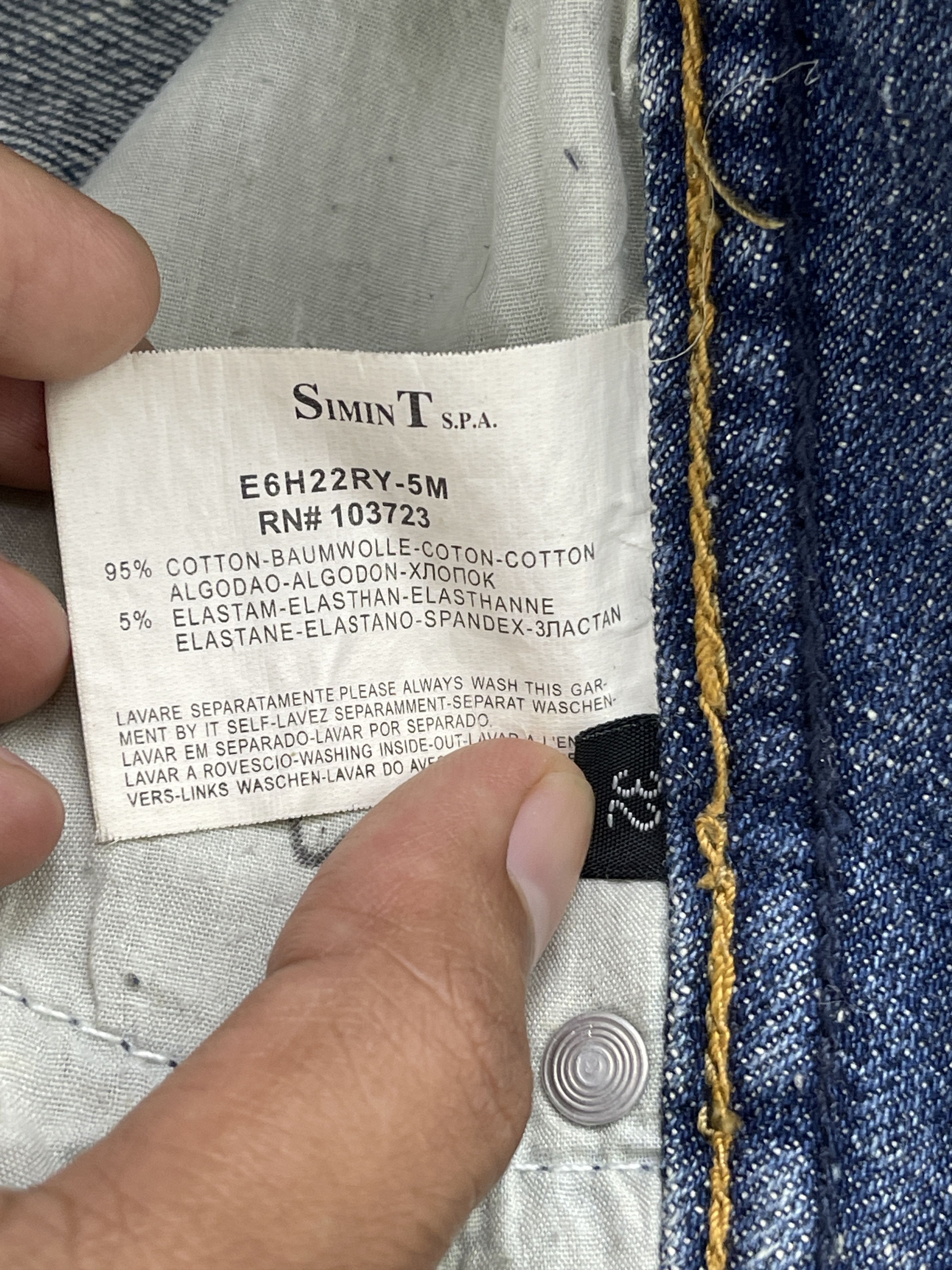 Other Vintage Armani Jeans Blue Faded Denim DP2585 Size US 33 - 7 Thumbnail