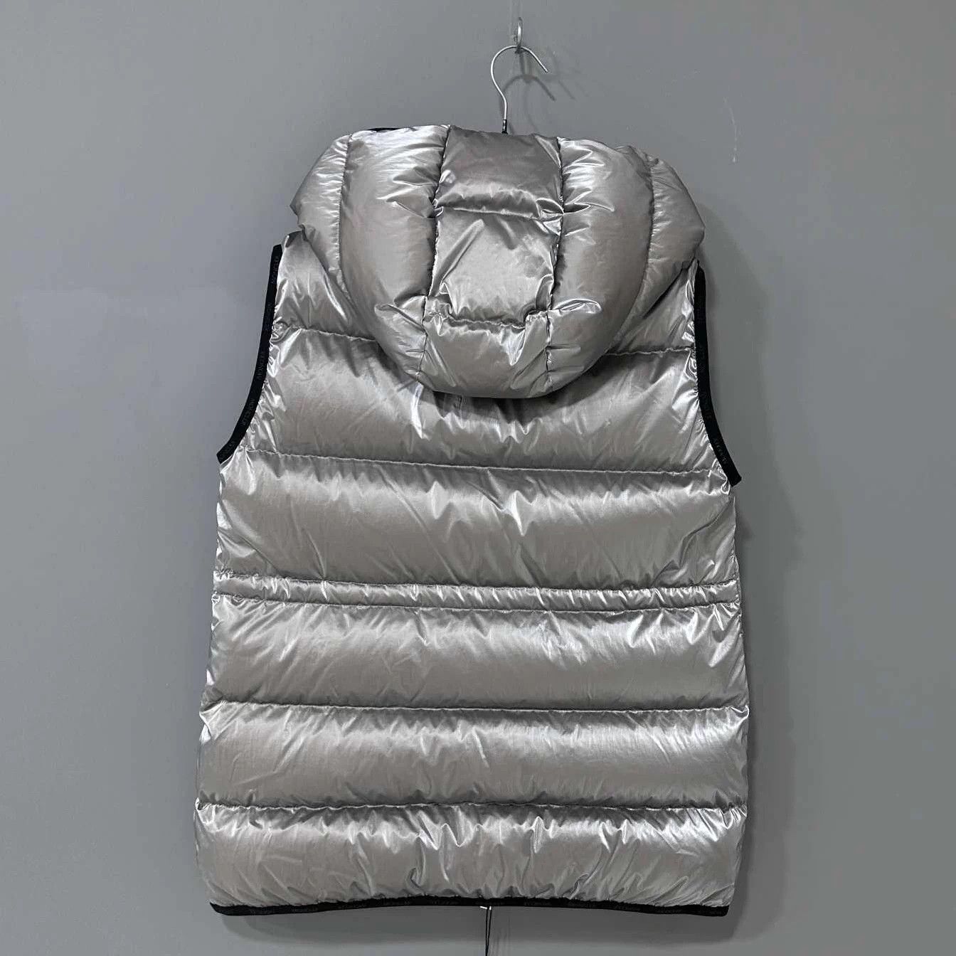 Moncler Moncler hera silver big logo belt down vest Size XS / US 0-2 / IT 36-38 - 3 Thumbnail
