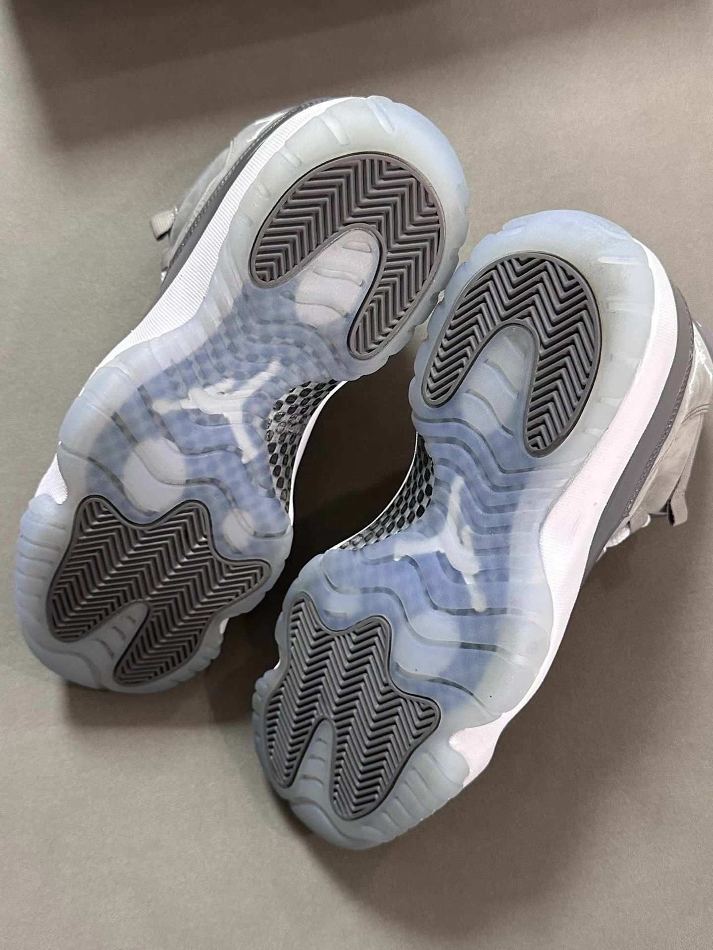 Nike AJ11 Cool Grey Ｑ20 Size US 9 / EU 42 - 3 Thumbnail