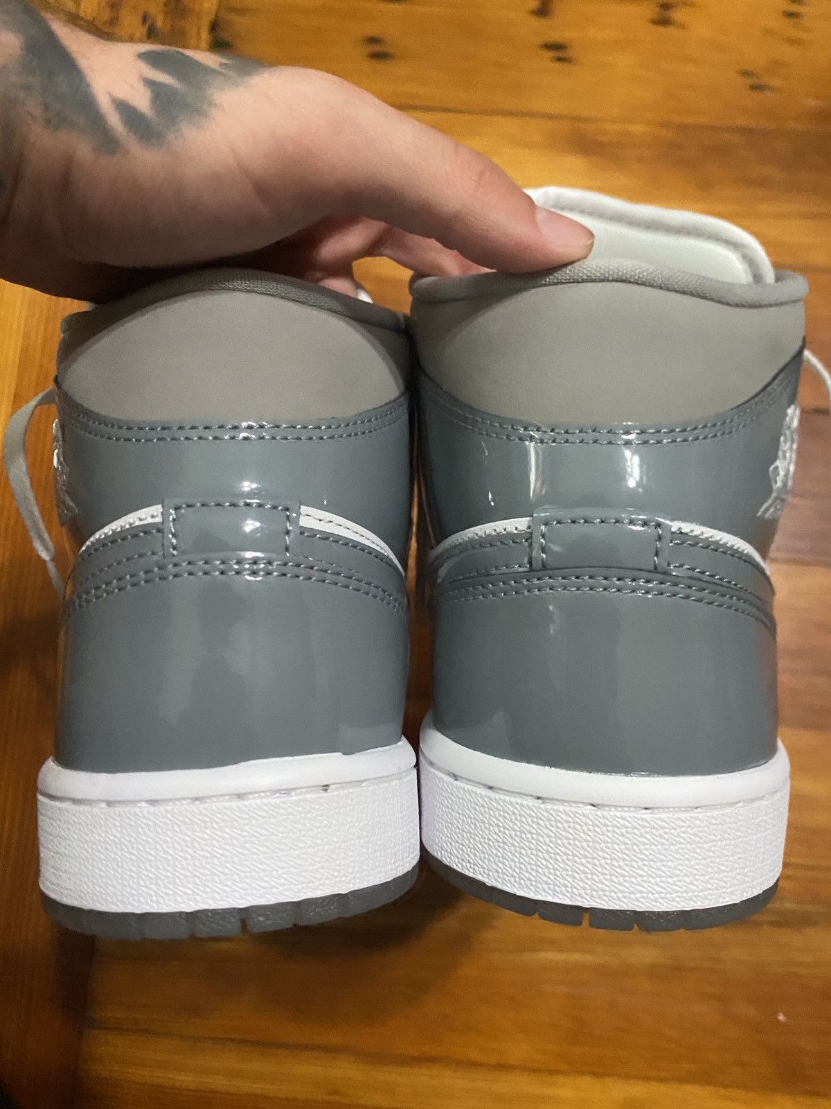 Jordan Brand Air Jordan 1 MID SE Size US 9 / EU 42 - 5 Thumbnail
