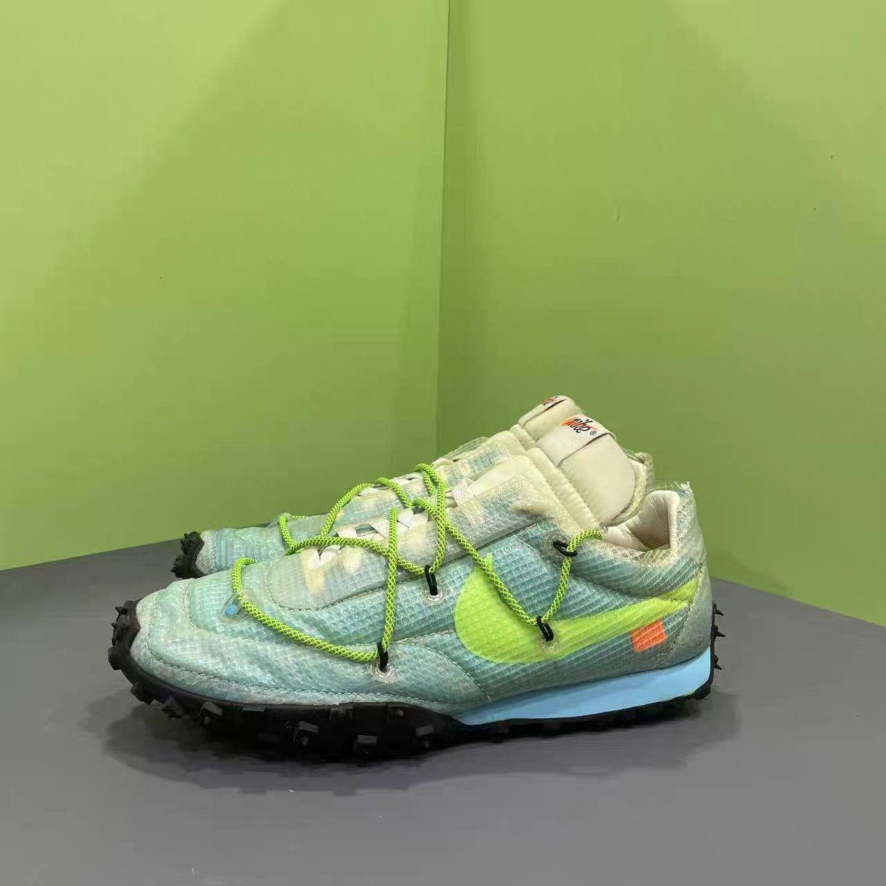 Nike Off-White × Nike Blue & Green Spiked Sneakers K15 Size US 9.5 / EU 42-43 - 1 Thumbnail