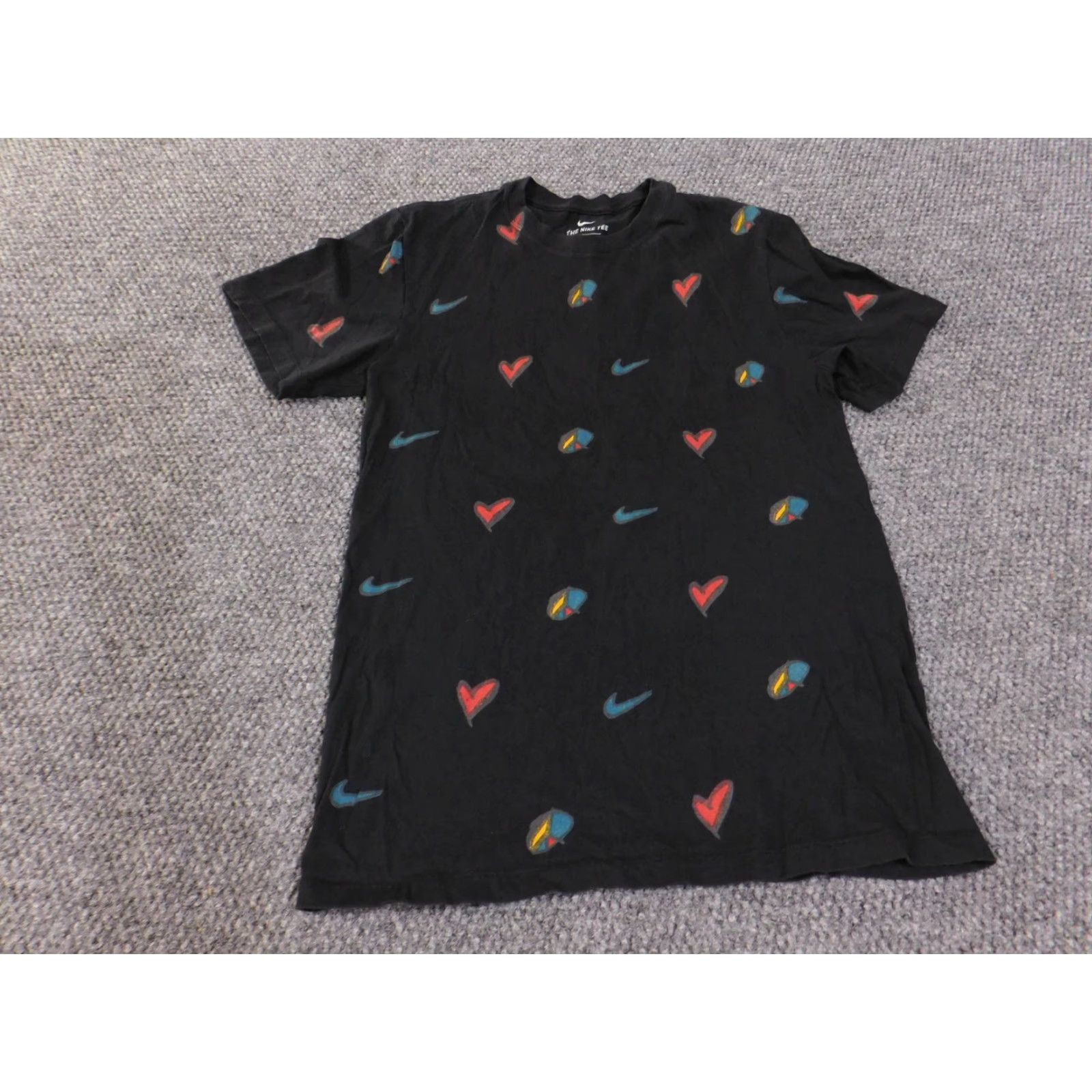 Nike Nike The Nike Tee Shirt Mens Small Black Heart Swoosh Peace Print Graphic Rare Shirt Size US S / EU 44-46 / 1 - 2 Thumbnail