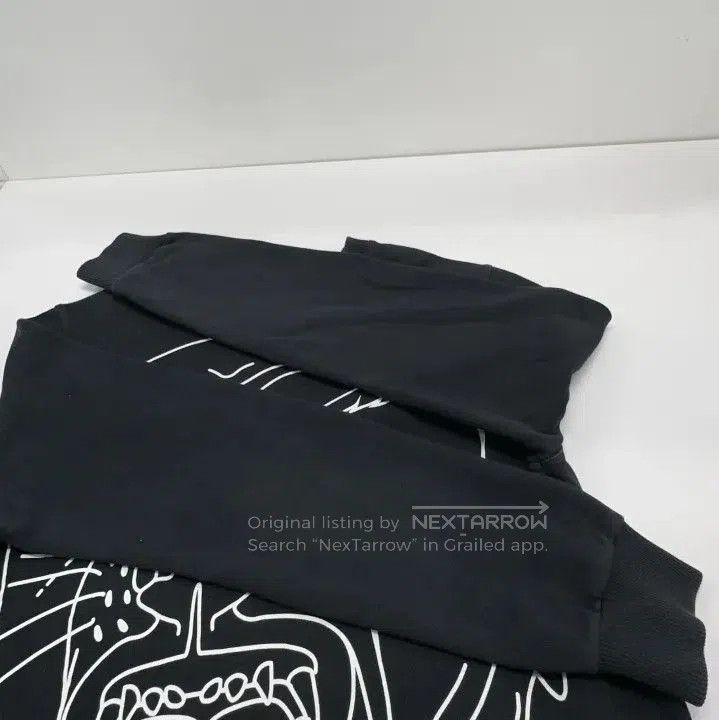 Givenchy Givenchy Round Neck Big Pattern Sweatshirt. Size US XS / EU 42 / 0 - 3 Thumbnail