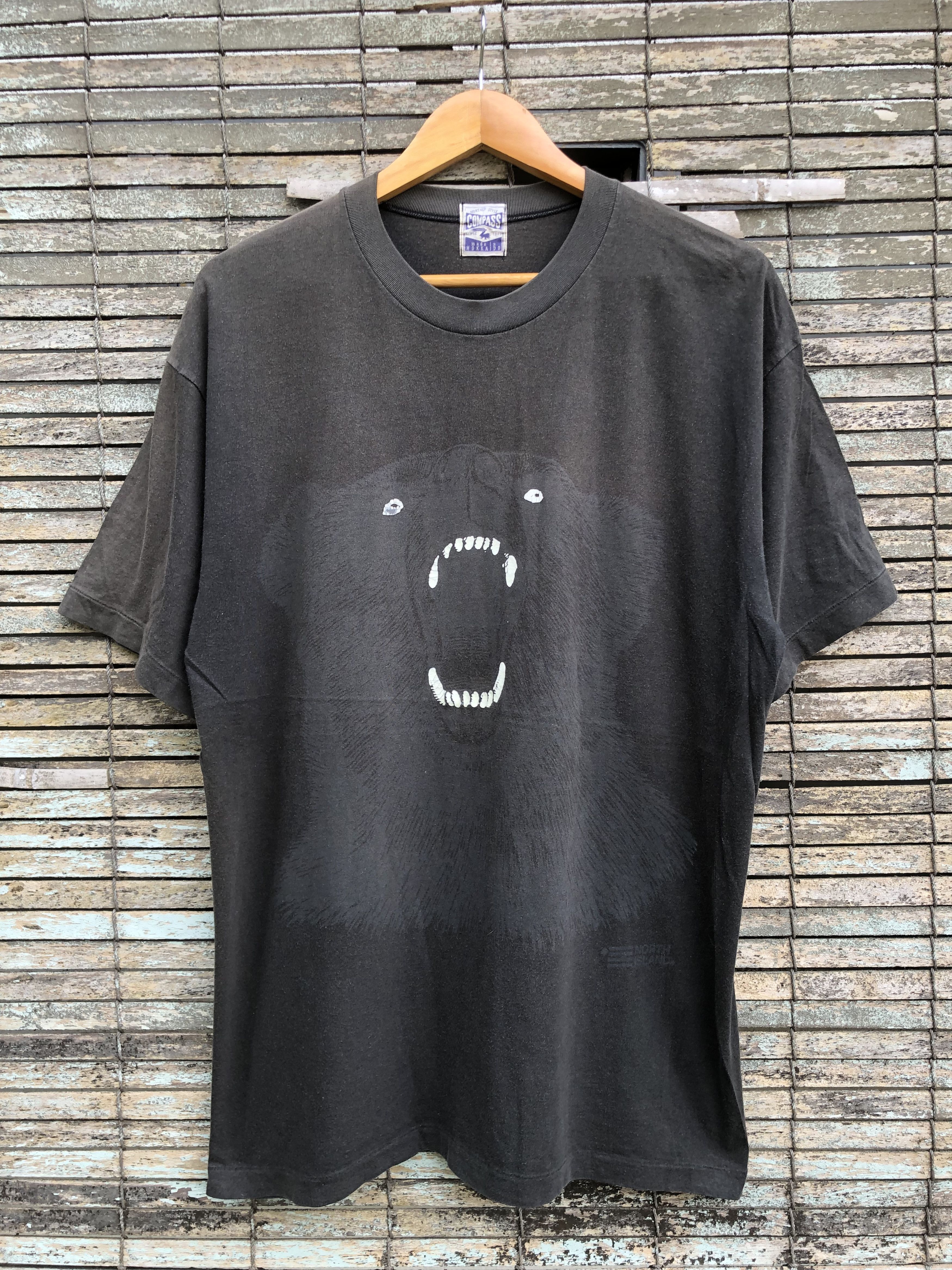 Vintage Vintage 80s Sunfaded Compass Higuma Bear Hokkaido Tee Size US XL / EU 56 / 4 - 1 Thumbnail
