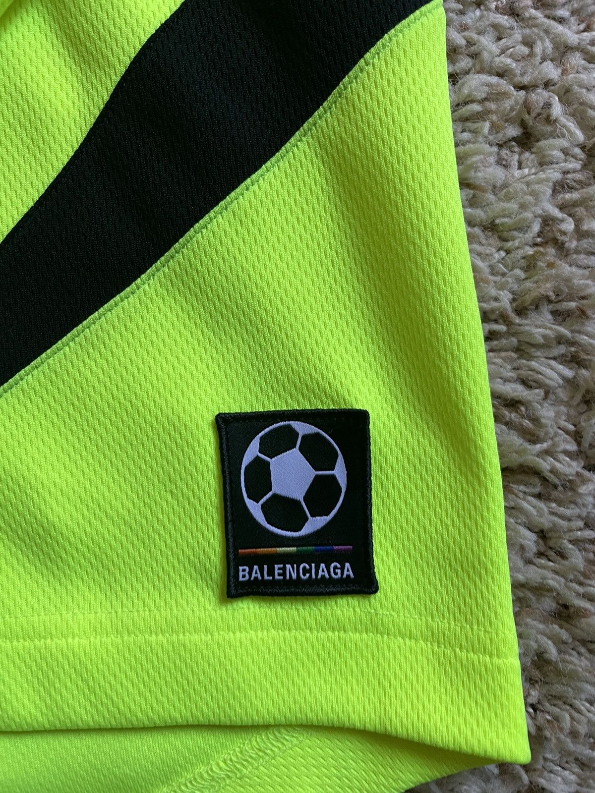 Balenciaga Balenciaga Long Sleeve Soccer Jersey Size US S / EU 44-46 / 1 - 3 Thumbnail