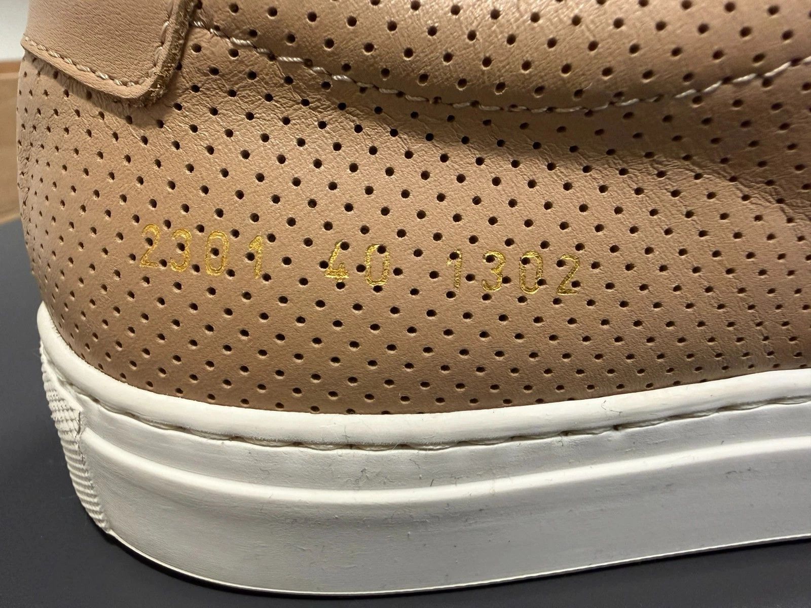 Common Projects Common Projects Achilles Low Perforated Leather Sneakers Size US 7 / EU 40 - 6 Thumbnail