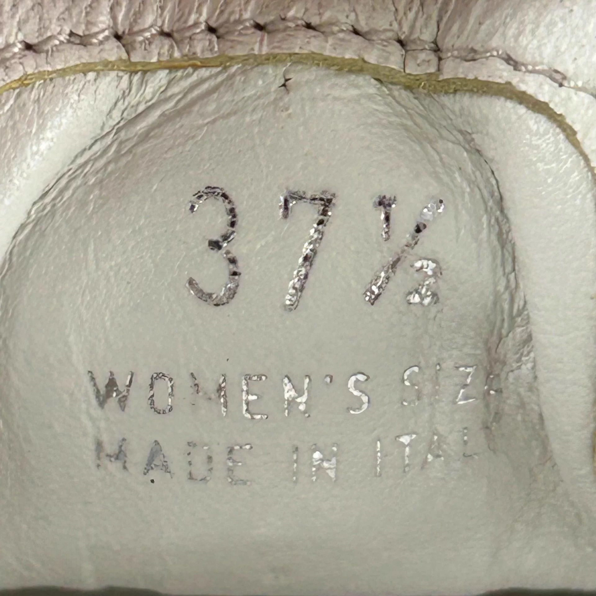 Roger Vivier Roger Vivier Pavé Buckle Casual Sneakers EU 37.5 Size US 6.5 / IT 36.5 - 7 Thumbnail