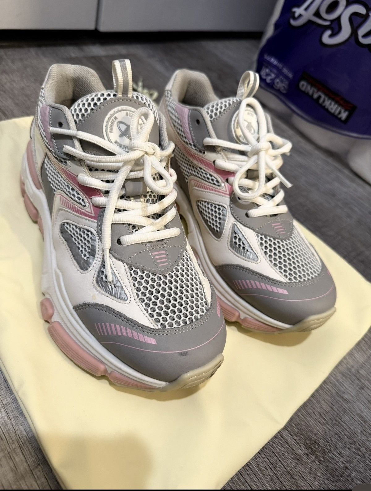 Axel Arigato AXEL ARIGATO Marathon Neo Runner in White/Pink. Size US 8.5 / IT 38.5 - 1 Thumbnail