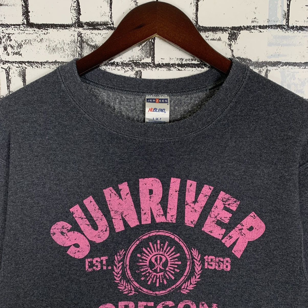River Island × Sun Surf × Vintage Vintage 90s Sunriver Oregon Sweatshirt Crewneck Size S / US 4 / IT 40 - 2 Thumbnail