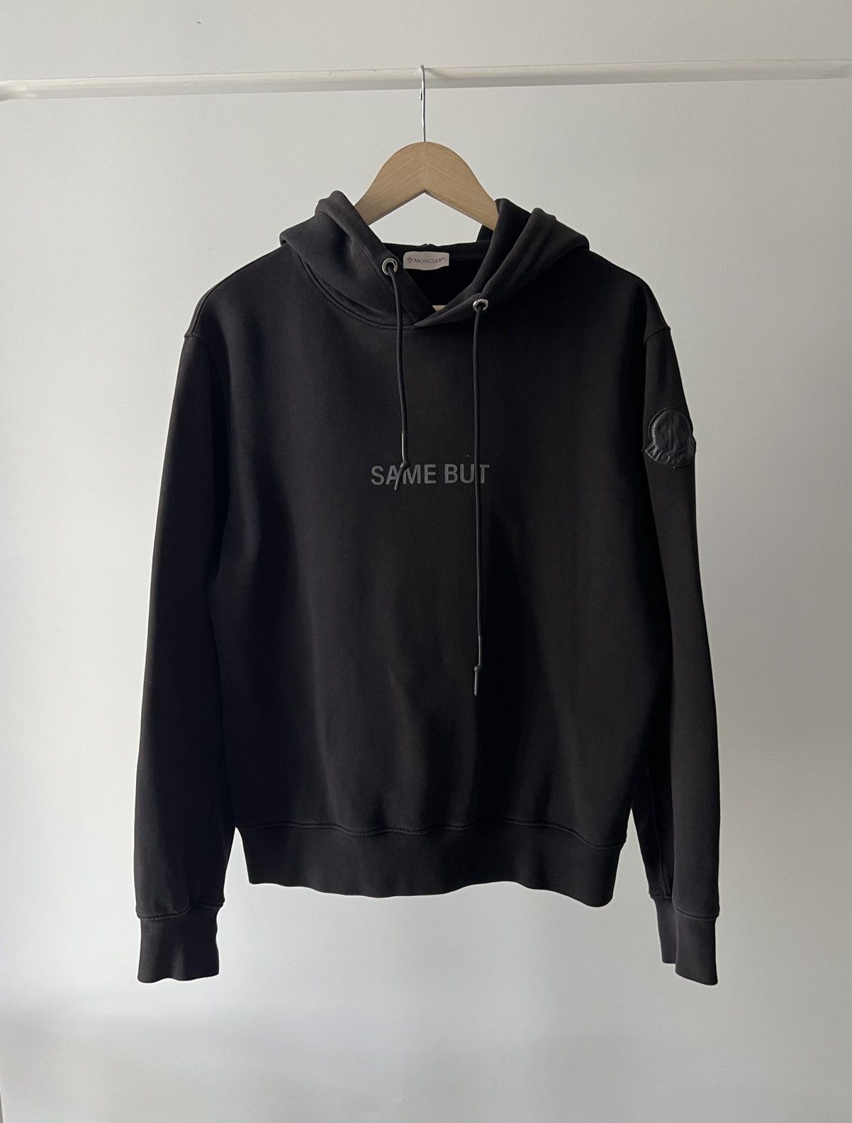 Moncler MONCLER Black Hoodie Same But Different Big Logo Patch Size US S / EU 44-46 / 1 - 1 Thumbnail