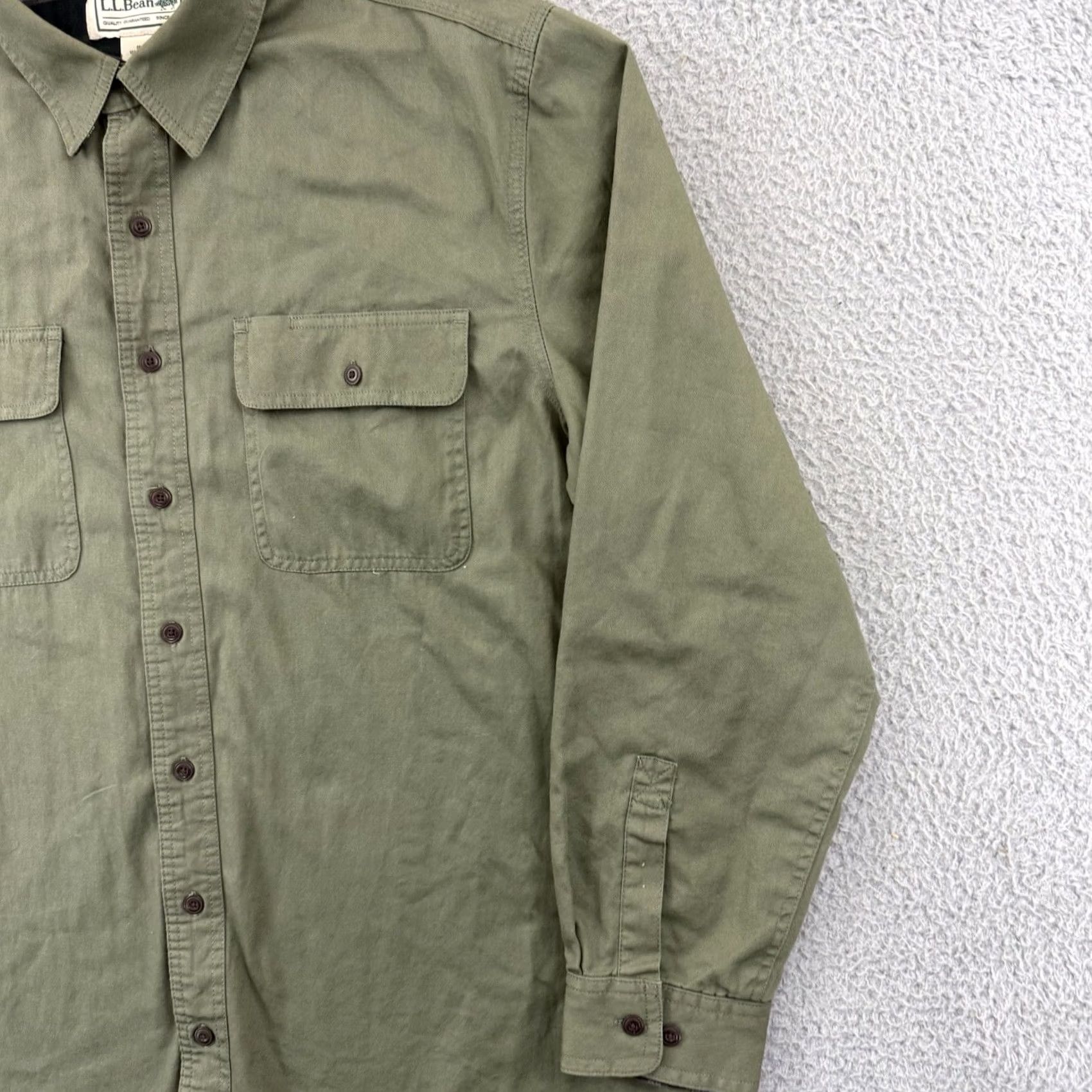 Vintage VINTAGE L.L.Bean Shacket Mens LT Green Plaid Lined Button Long Sleeve Outdoor Jacket Coat Shacket 90s Heritage"} Size US L / EU 52-54 / 3 - 5 Thumbnail