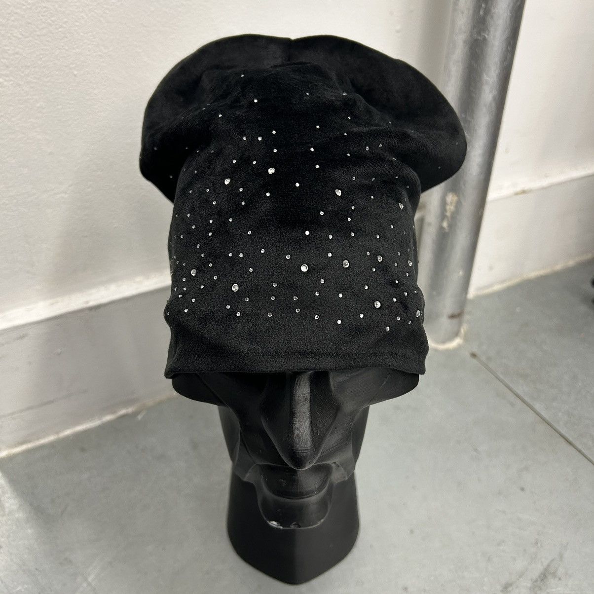 Vintage Y2K 2000s Style Super Soft Rhinestone Beanie Size ONE SIZE - 1 Thumbnail