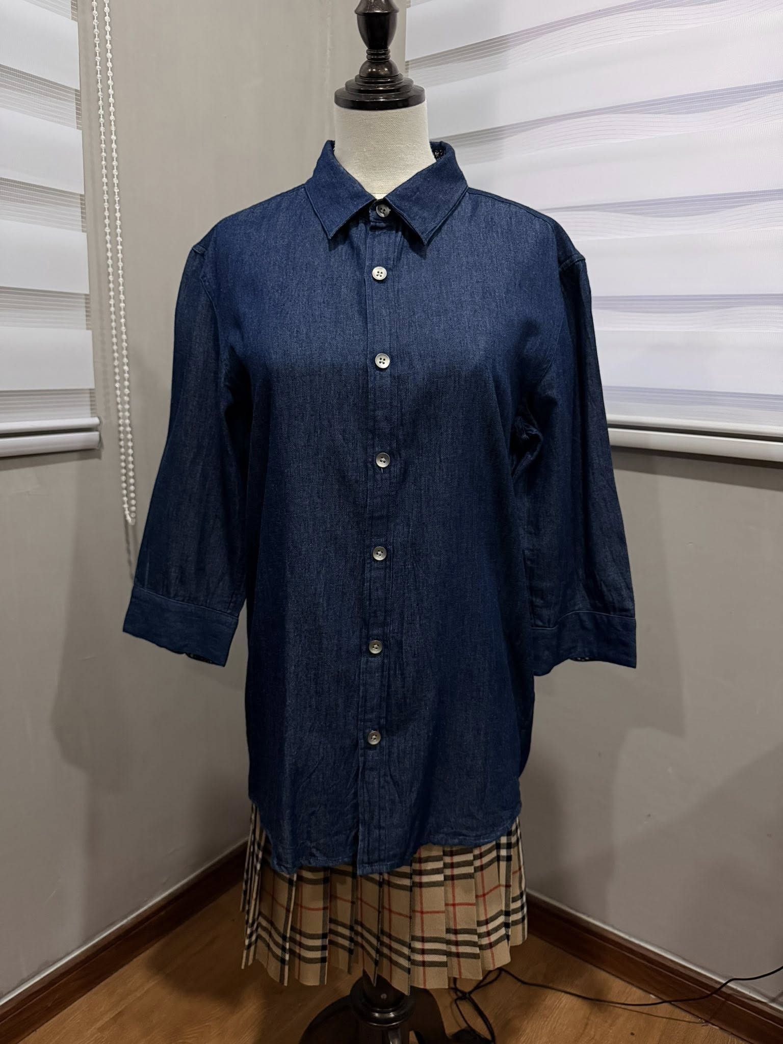 Katharine Hamnett London KATHARINE HAMNETT LONDON women denim shirt XS 2748 Size XS / US 0-2 / IT 36-38 - 1 Thumbnail