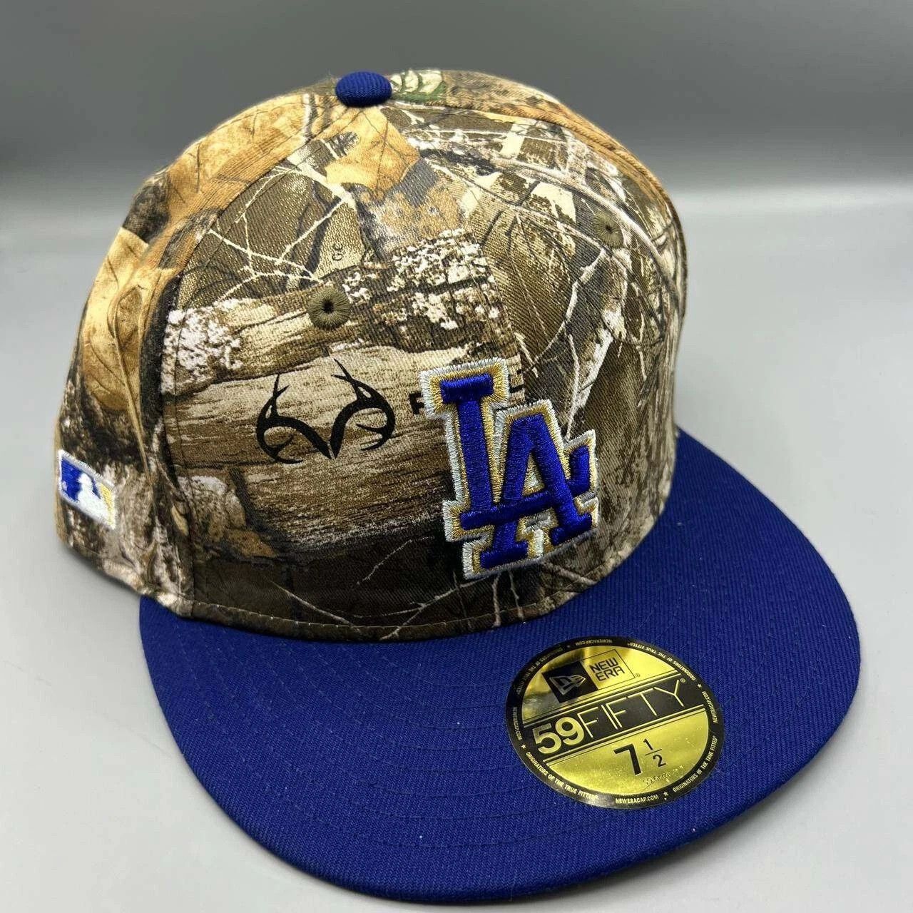 New Era Los Angeles LA Dodgers Hat Men 7 1/2 Realtree Camo Fitted Size ONE SIZE - 1 Thumbnail