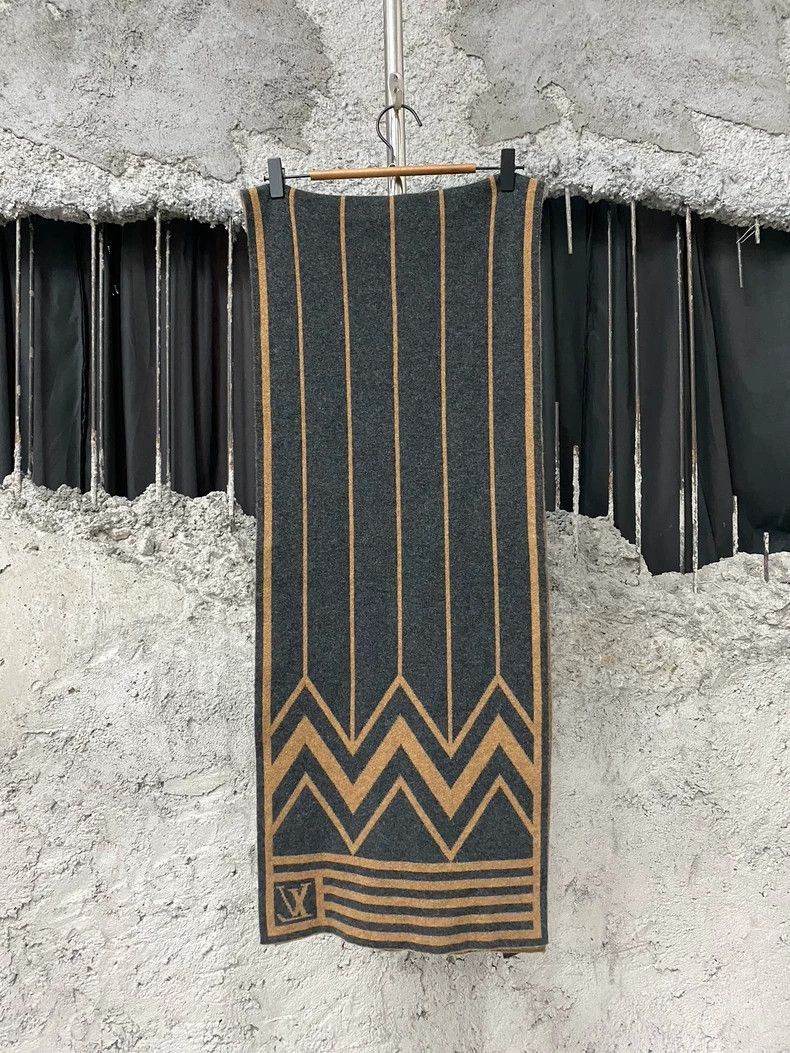 Louis Vuitton louis vuitton striped scarf in black and gold-2507 Size ONE SIZE - 2 Thumbnail