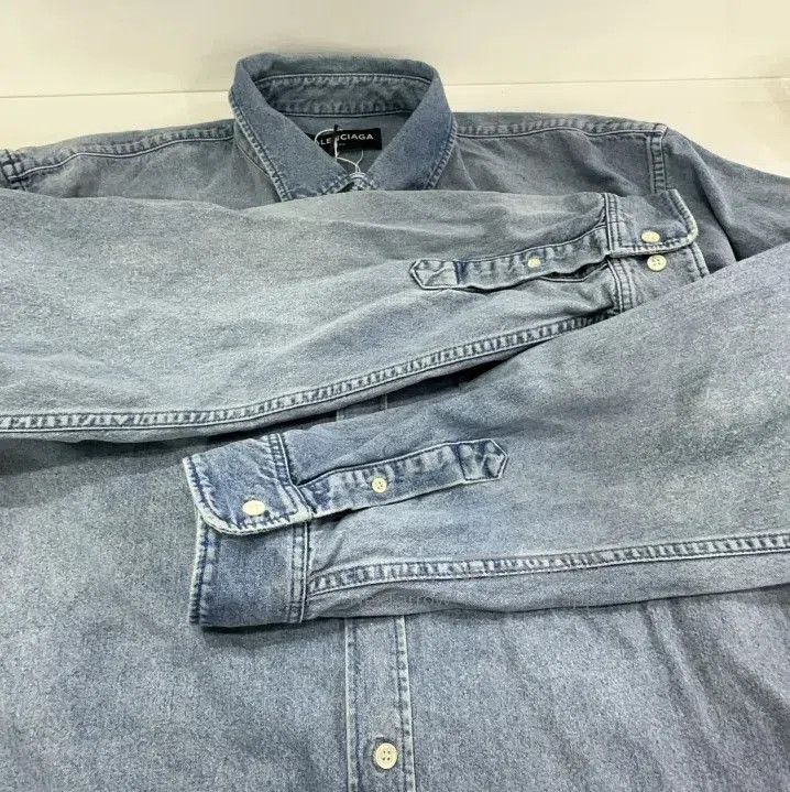 Balenciaga Balenciaga Denim Long Sleeve Button. Size US M / EU 48-50 / 2 - 6 Thumbnail