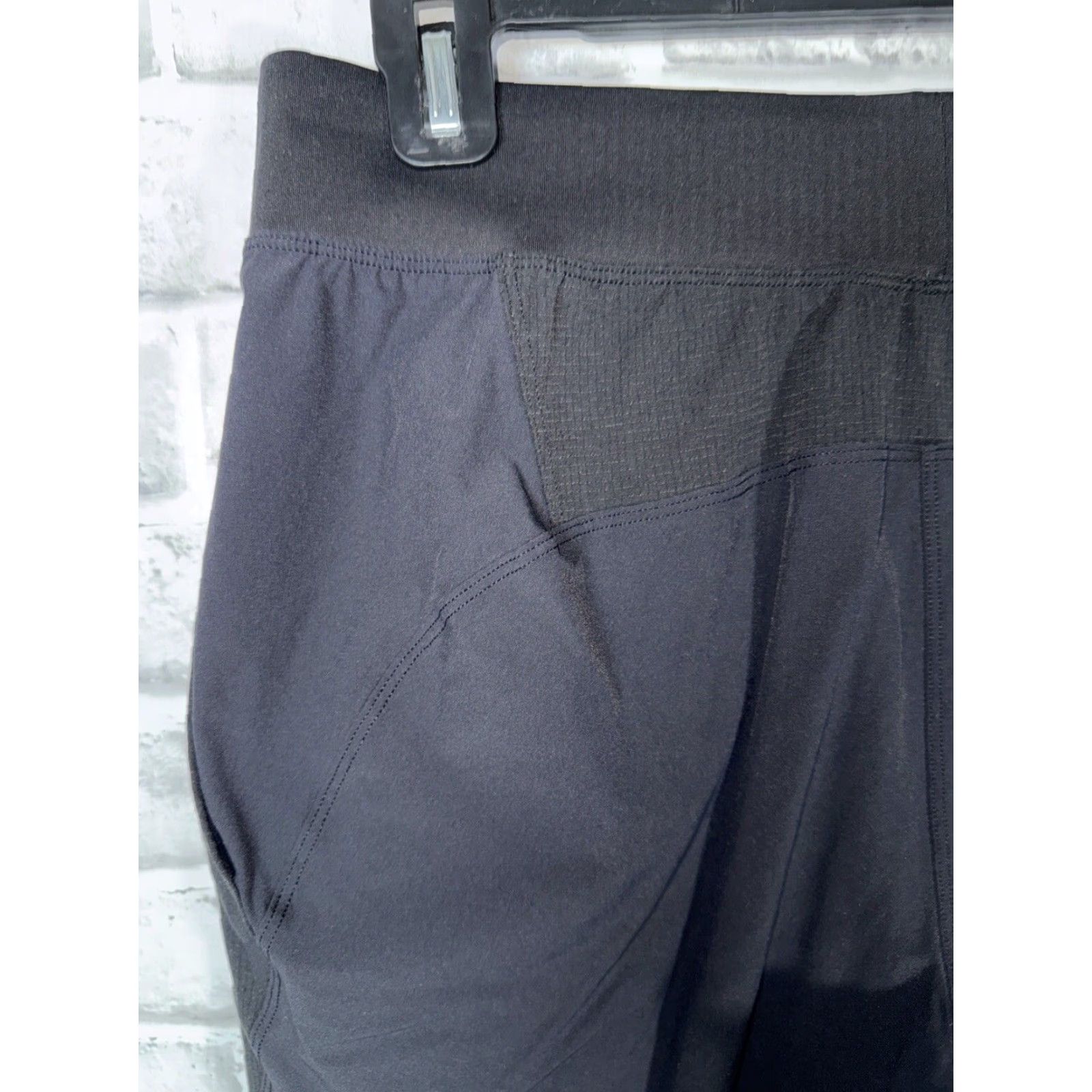 Lululemon Lululemon Athletic Shorts Mens S Black Activewear Regular Fit Short ~ Black S Mens Lululemon Athletic Shorts Size US 29 - 7 Thumbnail