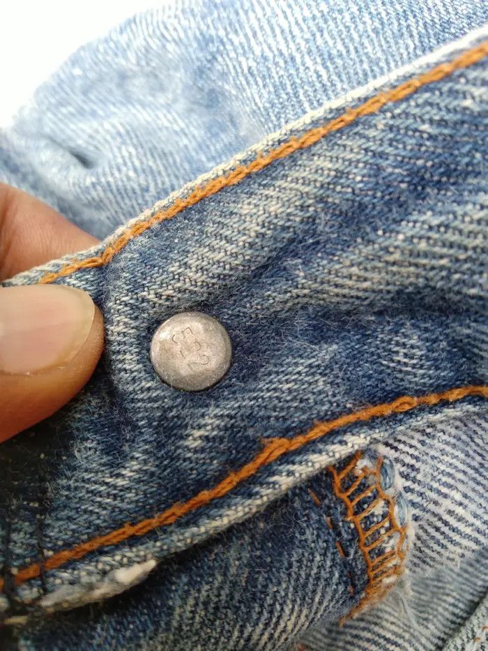 Levi's 80s Vintage Levis 501 Made In USA Distressed Jeans 31x30 Size US 31 - 15 Thumbnail
