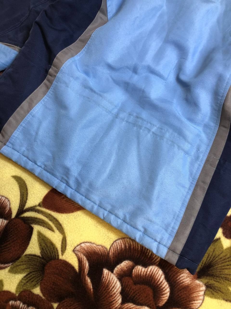 Spyder Spyder Baby Blue Spider Web ski Snowboarding Jacket vintage Size US M / EU 48-50 / 2 - 22 Thumbnail