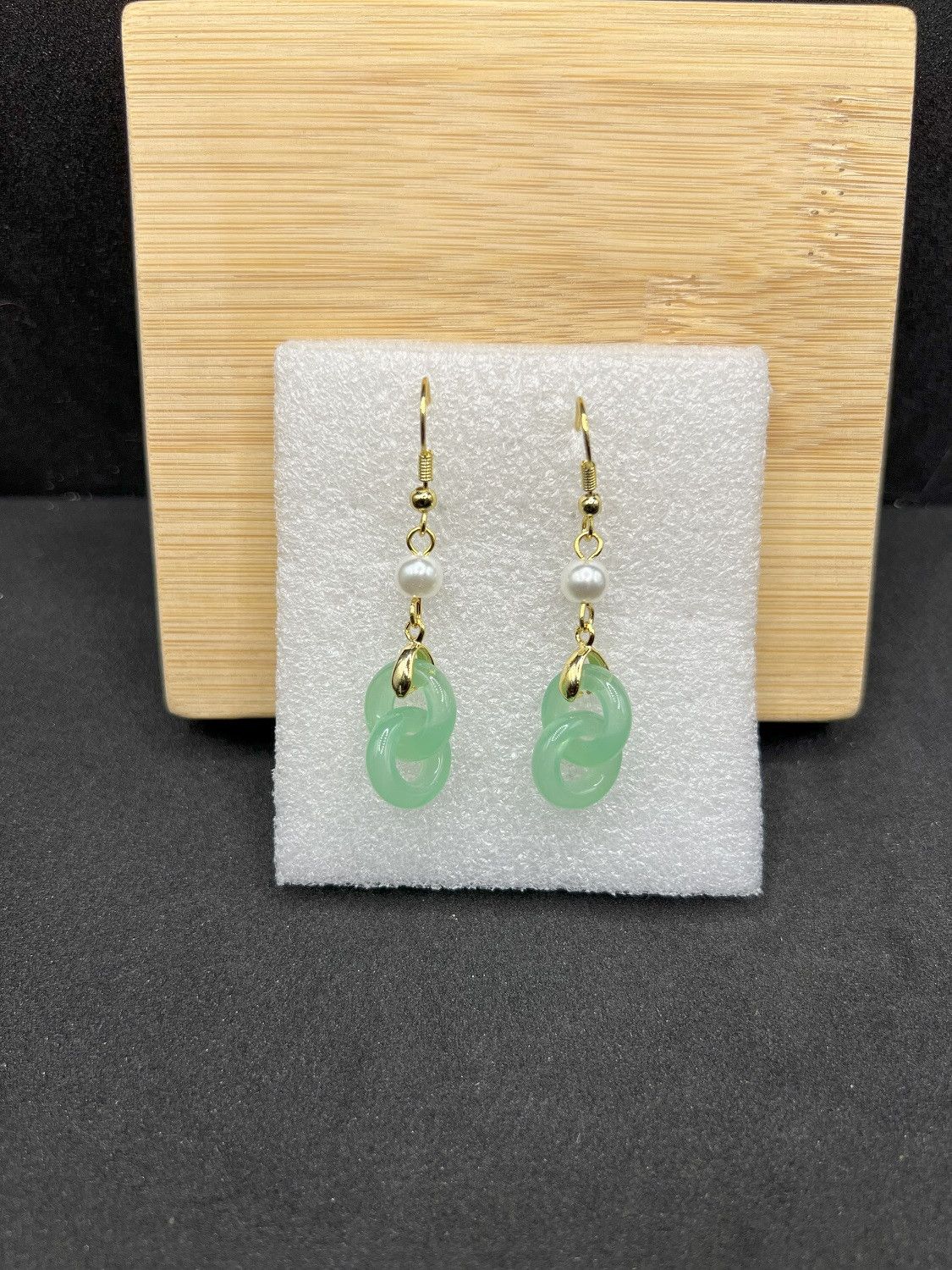 Handmade Green Crystal Gold Dangle Earrings with Pearl Bead Size ONE SIZE - 1 Thumbnail