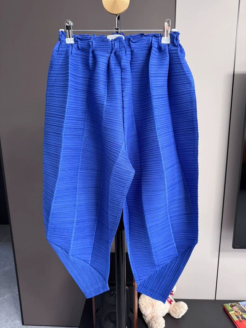 Issey Miyake Issey Miyake size:1 Blue bamboo-joint chicken leg pants Size 22" - 1 Thumbnail