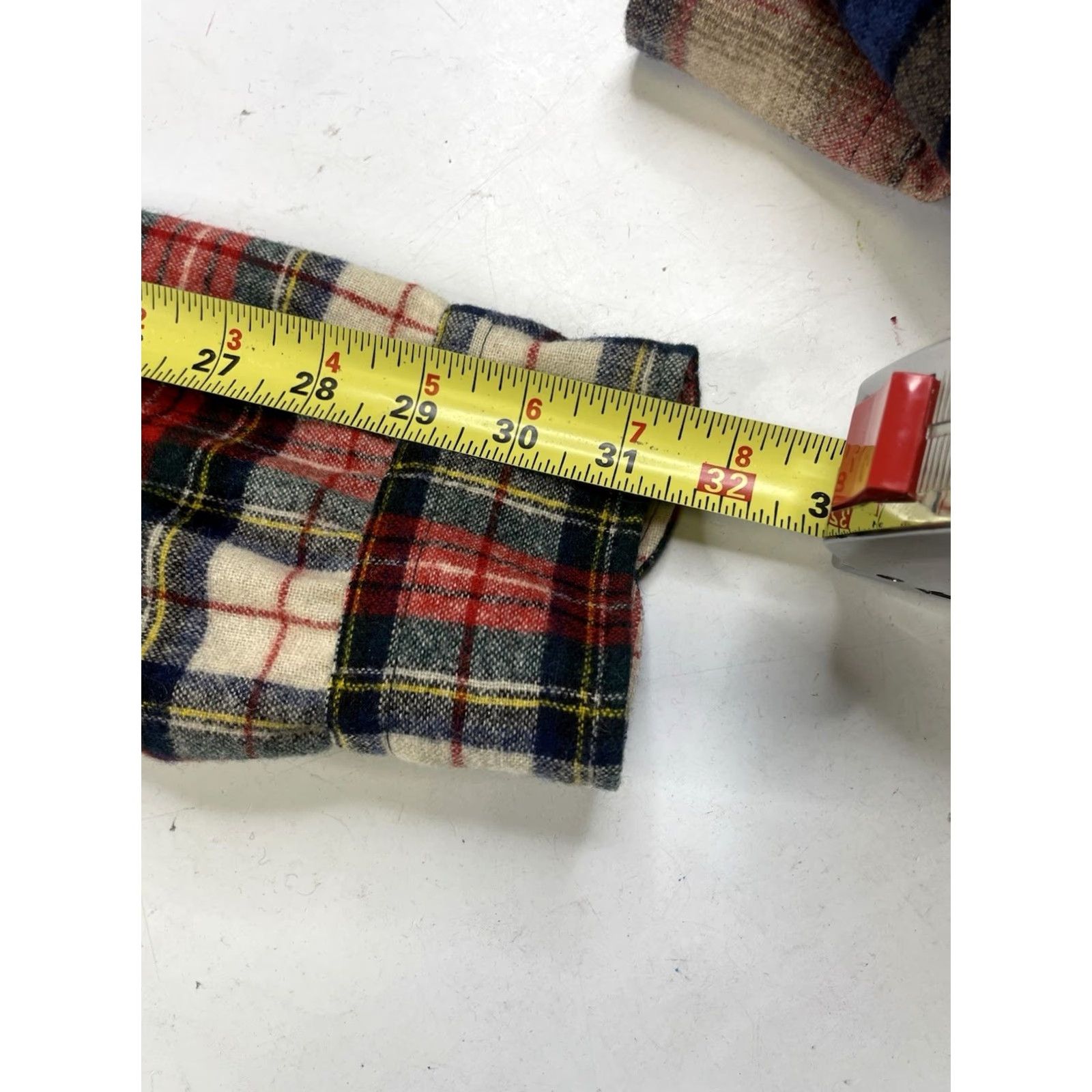 Pendleton VINTAGE Pendleton Shirt Mens L Plaid Wool Country USA Flannel Button-Up Pocketed Casual Long Sleeve Size US L / EU 52-54 / 3 - 4 Thumbnail