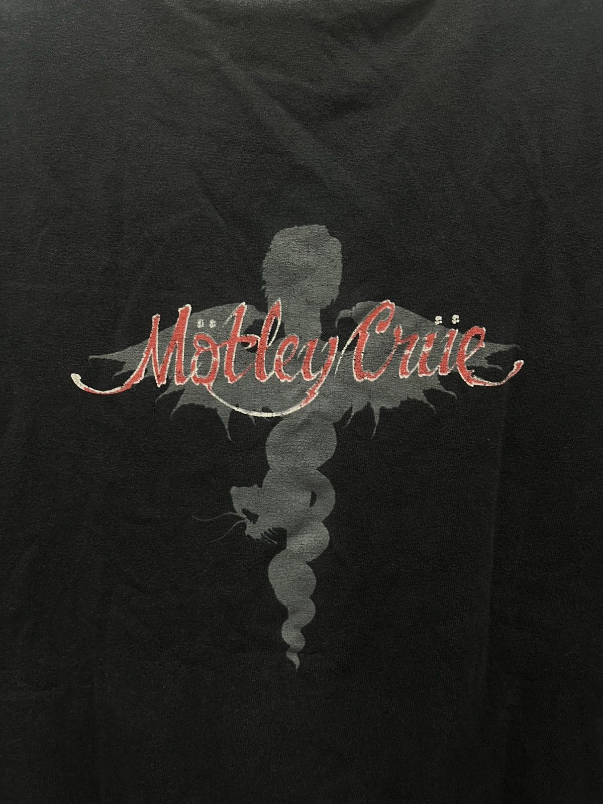 Band Tees Vintage ©️ 2003 Motley Crue - Dr. Feelgood tees Size US M / EU 48-50 / 2 - 6 Thumbnail