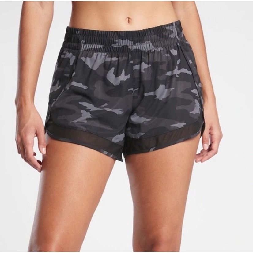 Athleta Athleta Mesh Racer Run Shorts 4" Black Camo Womens Medium Size 32" / US 10 / IT 46 - 4 Thumbnail