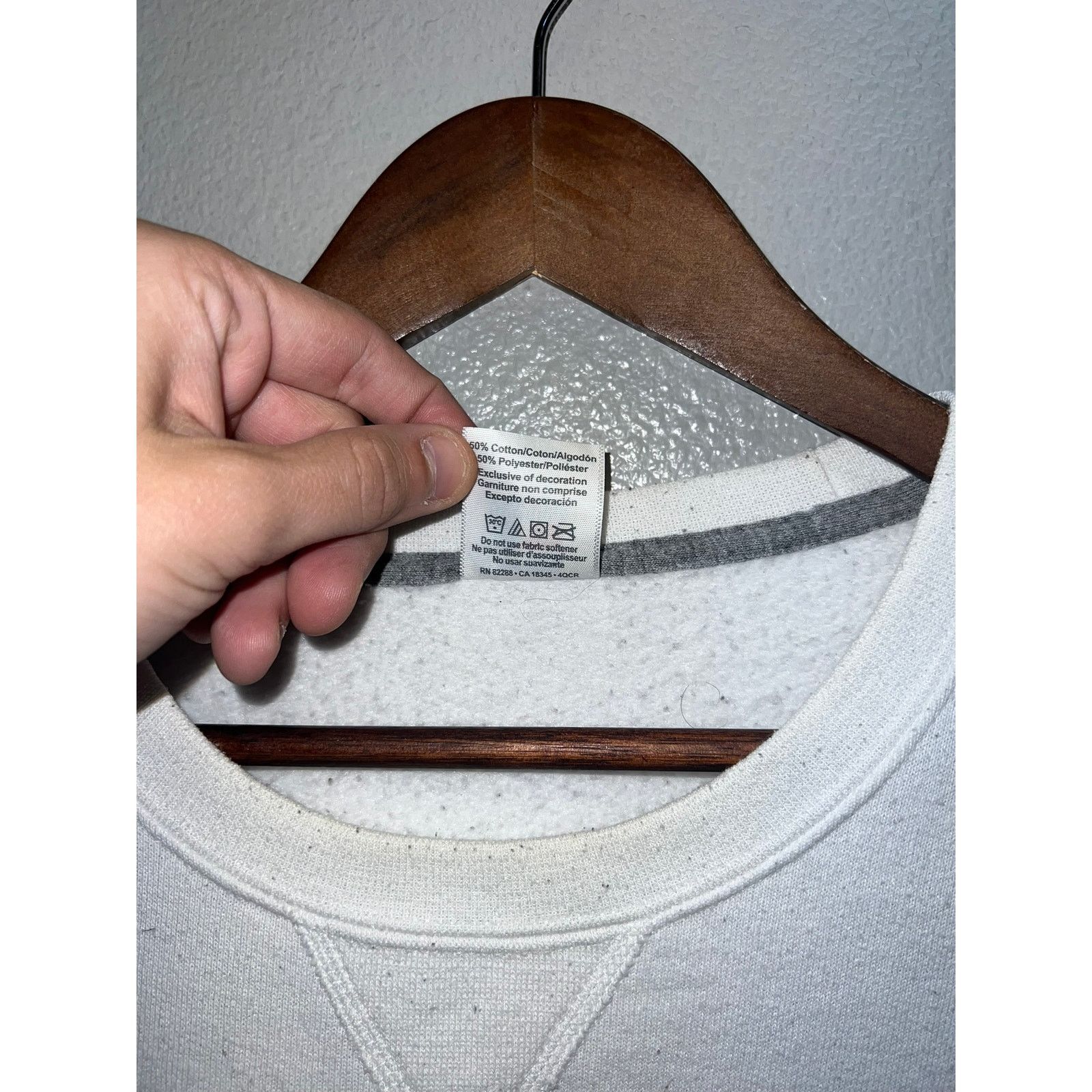 Vintage Vintage Russell Athletic White Sweatshirt Wonderbread L Size US L / EU 52-54 / 3 - 8 Thumbnail