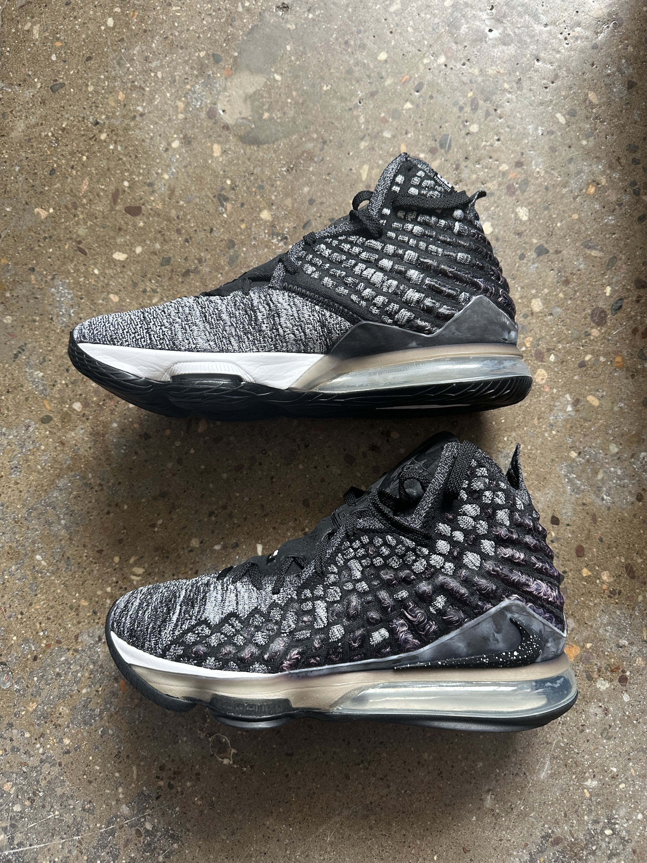 Nike Nike Men's Lebron 17 Black White / Oreo Size US 10 / EU 43 - 1 Thumbnail