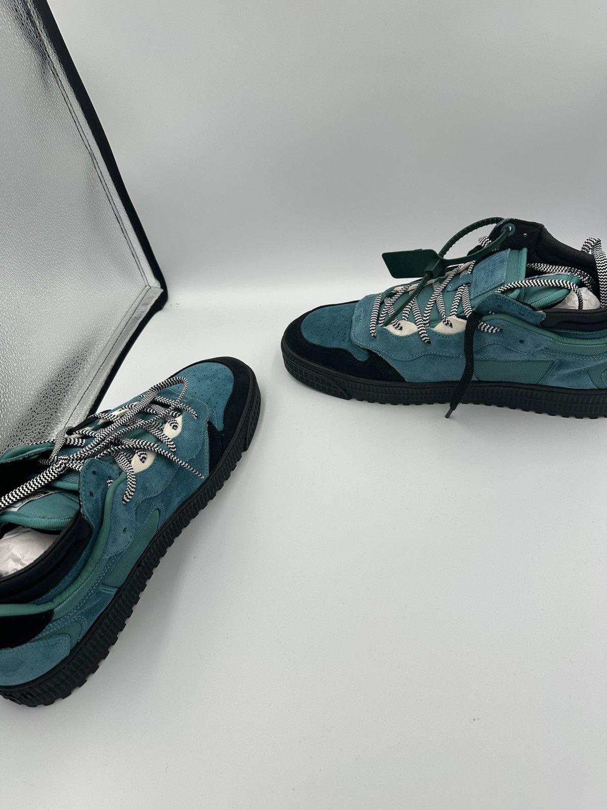 Off-White Floating Arrow Suede Sneakers in Multicolor Size US 13 / EU 46 - 6 Thumbnail