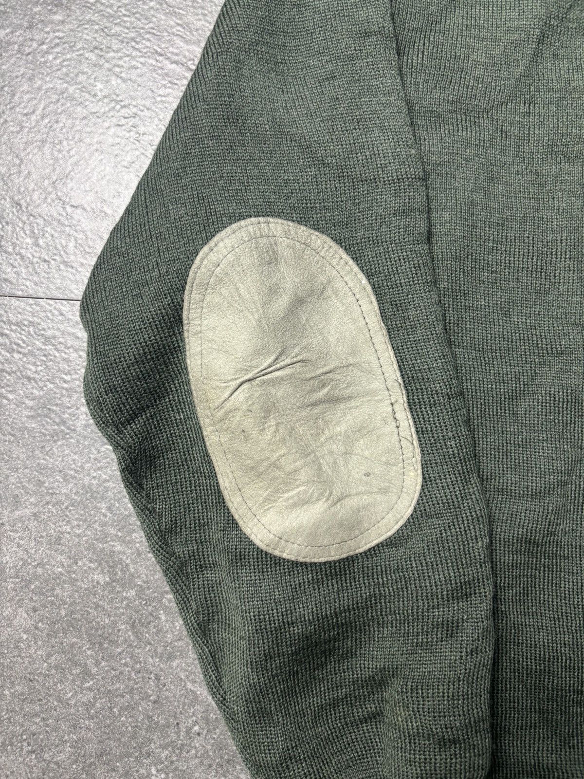 Burberry 1990s Burberrys Pure New Wool Military Green Knitwear Size US L / EU 52-54 / 3 - 6 Thumbnail
