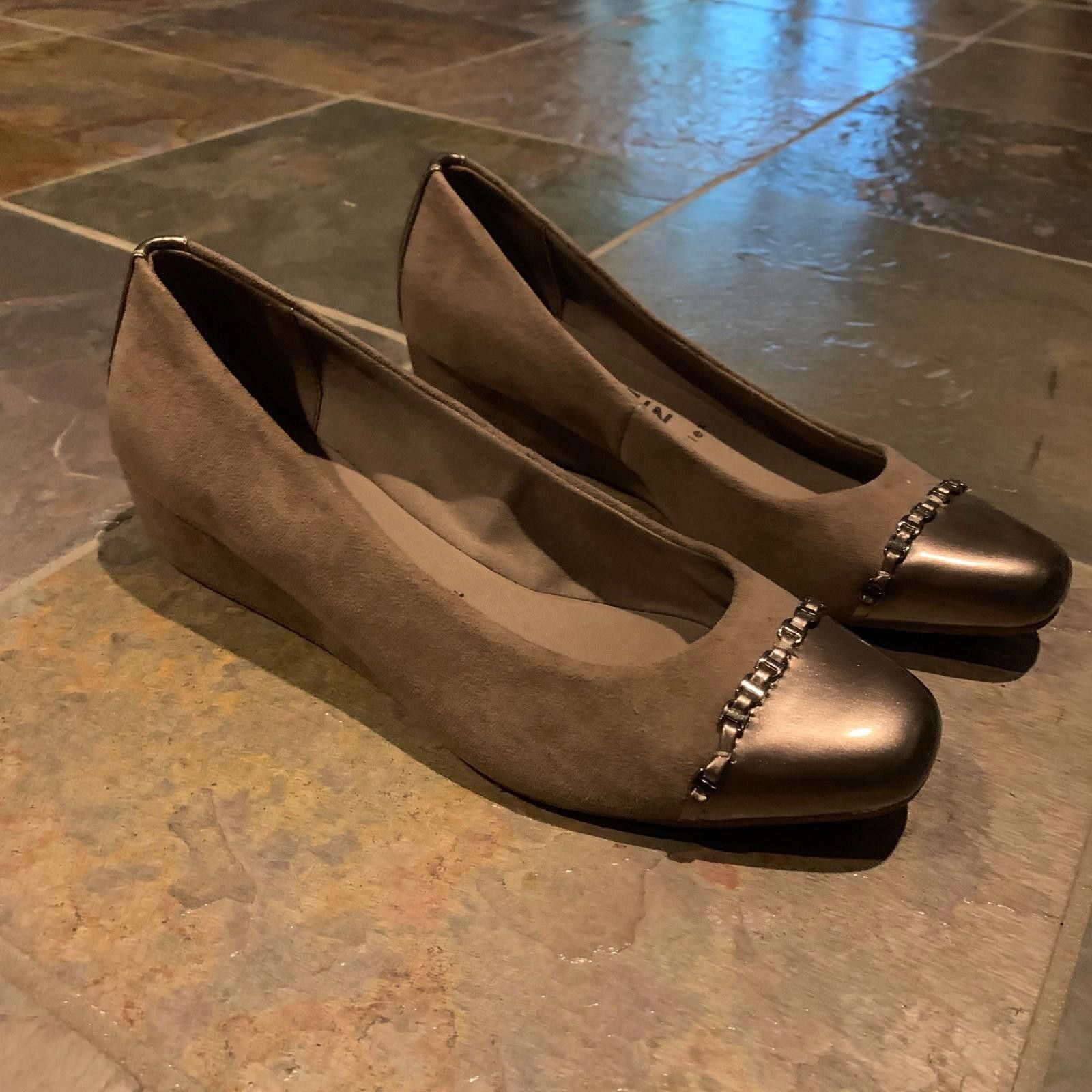 Designer ANNE KLEIN Akmaysel iFlex Brown Cap Toe Flats - Sz 8M (S636) Size US 8 / IT 38 - 3 Thumbnail