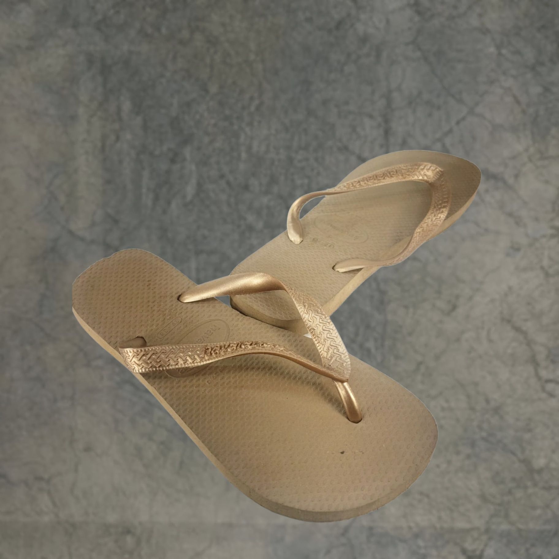 Vintage Havaianas Flip Flops Sandals Womens US 6 37/38 Gold Beach Travel Thong Flip Flop Size US 6 / IT 36 - 1 Thumbnail