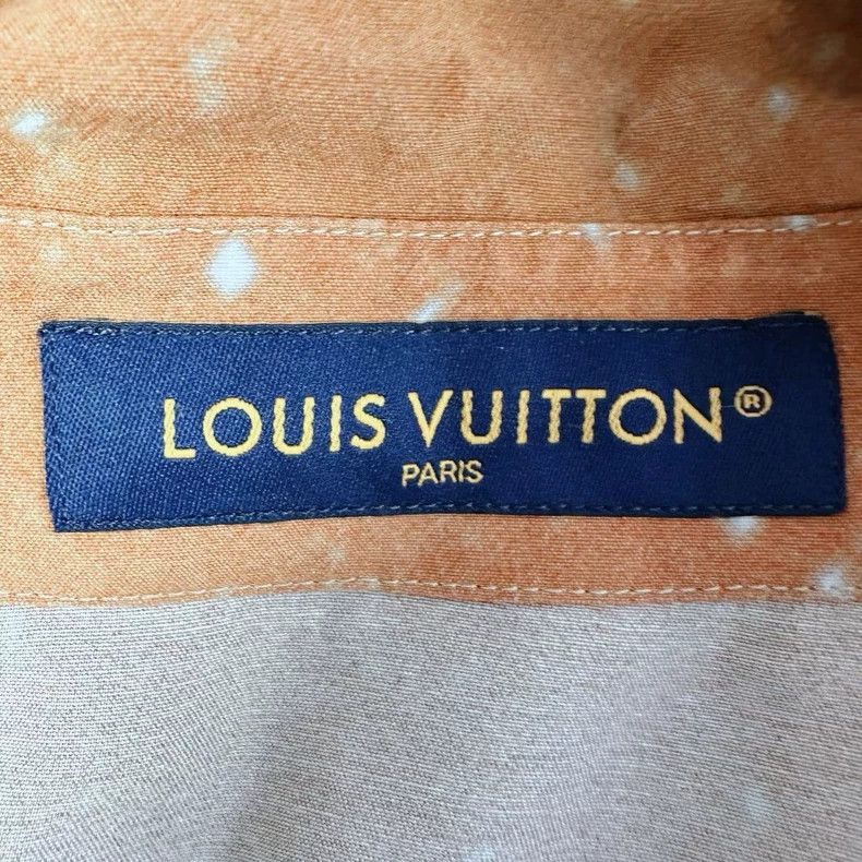 Louis Vuitton Louis Vuitton 23 New Alien Dark Logo Stereo Shirt Size US L / EU 52-54 / 3 - 3 Thumbnail
