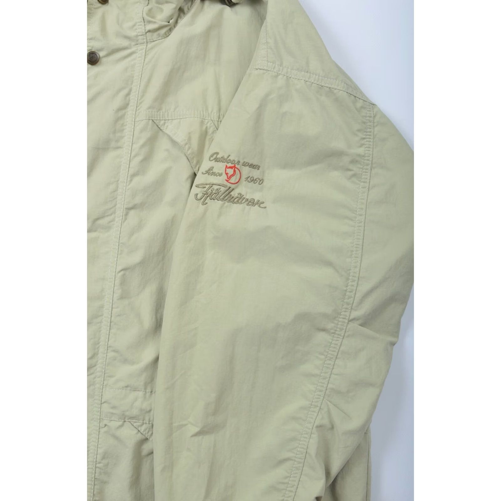 Vintage Fjällräven Jacket Vintage Green Size S Mens Outdoor Wear Windbreaker Front Pocket Clothing Size US S / EU 44-46 / 1 - 2 Thumbnail