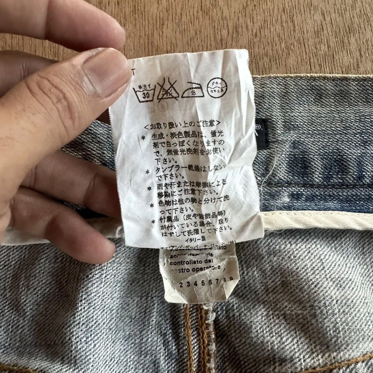 Dolce & Gabbana SICKSS 💥 VTG DOLCE&GABBANA DISTRESSED DENIM LIGHTWASH PANT Size US 34 / EU 50 - 13 Thumbnail