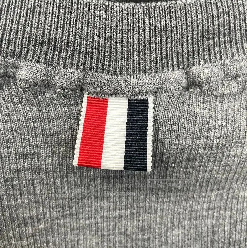 Thom Browne Thom Browne Gray Wool Sweater for Women . Size S / US 4 / IT 40 - 4 Thumbnail