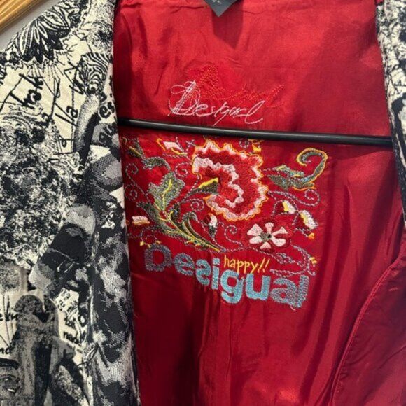 Desigual RARE - VINTAGE Desigual Black and White Graphic Women's Coat Size S / US 4 / IT 40 - 11 Thumbnail