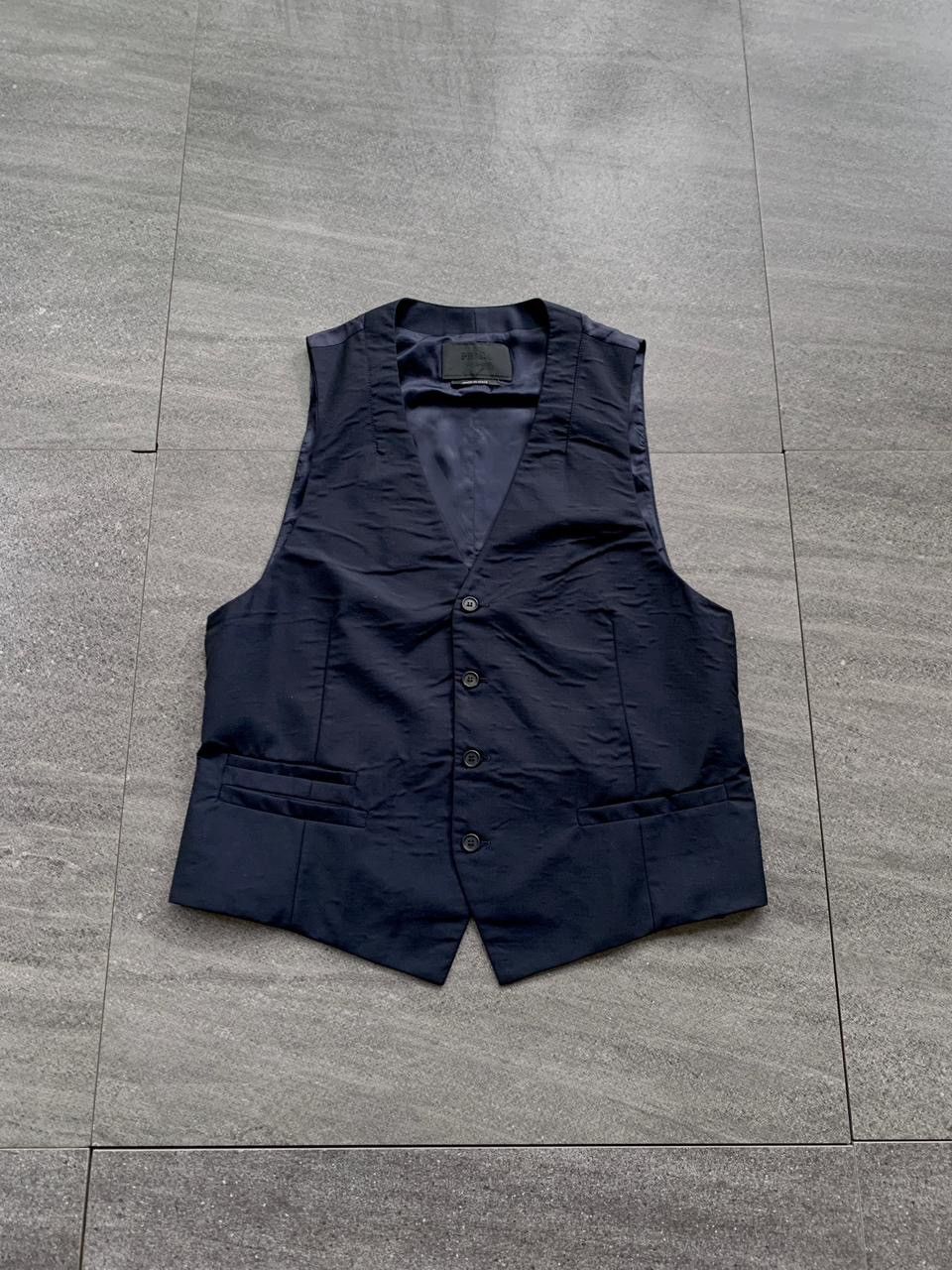Prada FREE TAX! Buckleback Hybrid Tailored Vest Size US L / EU 52-54 / 3 - 1 Thumbnail