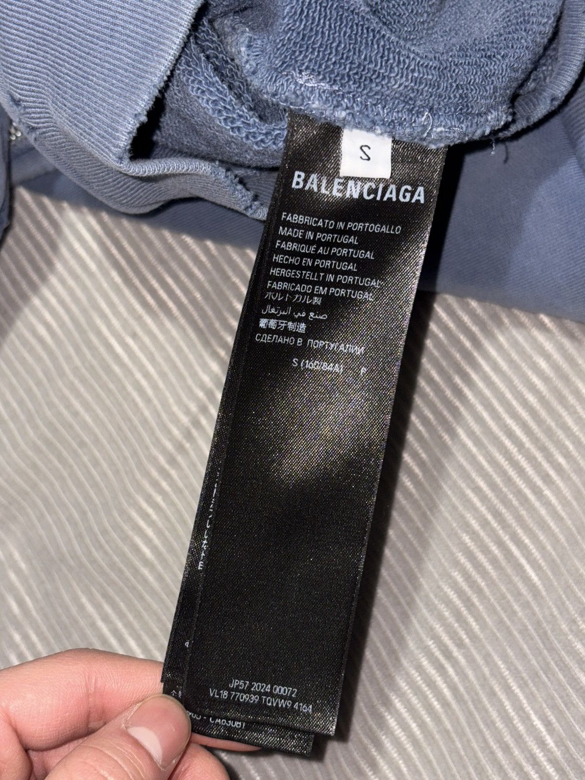 Balenciaga Balenciaga Flame Burning Unity zip hoodie jacket distressed Size US S / EU 44-46 / 1 - 5 Thumbnail