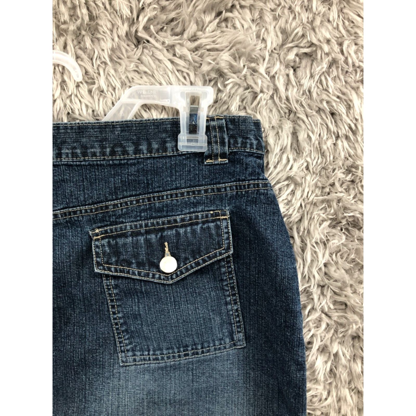 Gloria Vanderbilt VINTAGE Gloria Vanderbilt Women Plus Size 18 Denim Pencil Skirt Blue Knee Length Stretch Elastic Waist Pockets 3 Logo button Size 40" / US 18 - 6 Thumbnail