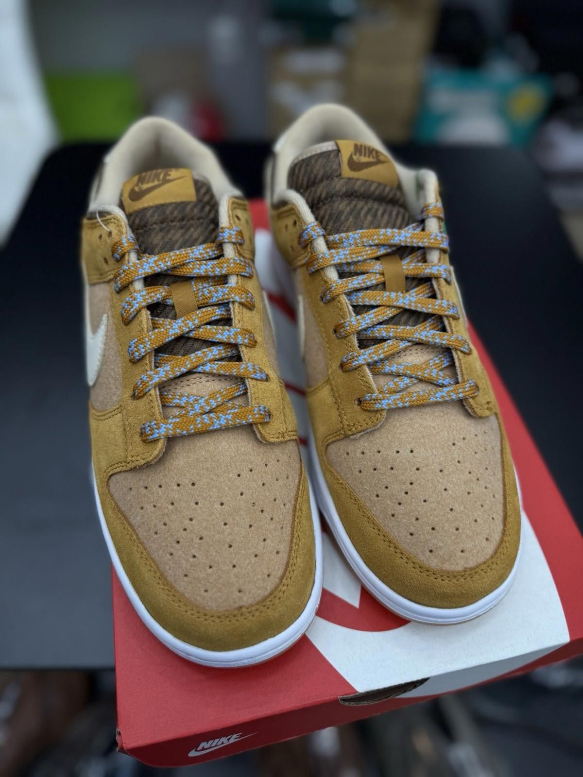 Nike Nike Dunk Low 'Teddy Bear' DZ5350-288 10 Brand New Size US 10 / EU 43 - 7 Thumbnail