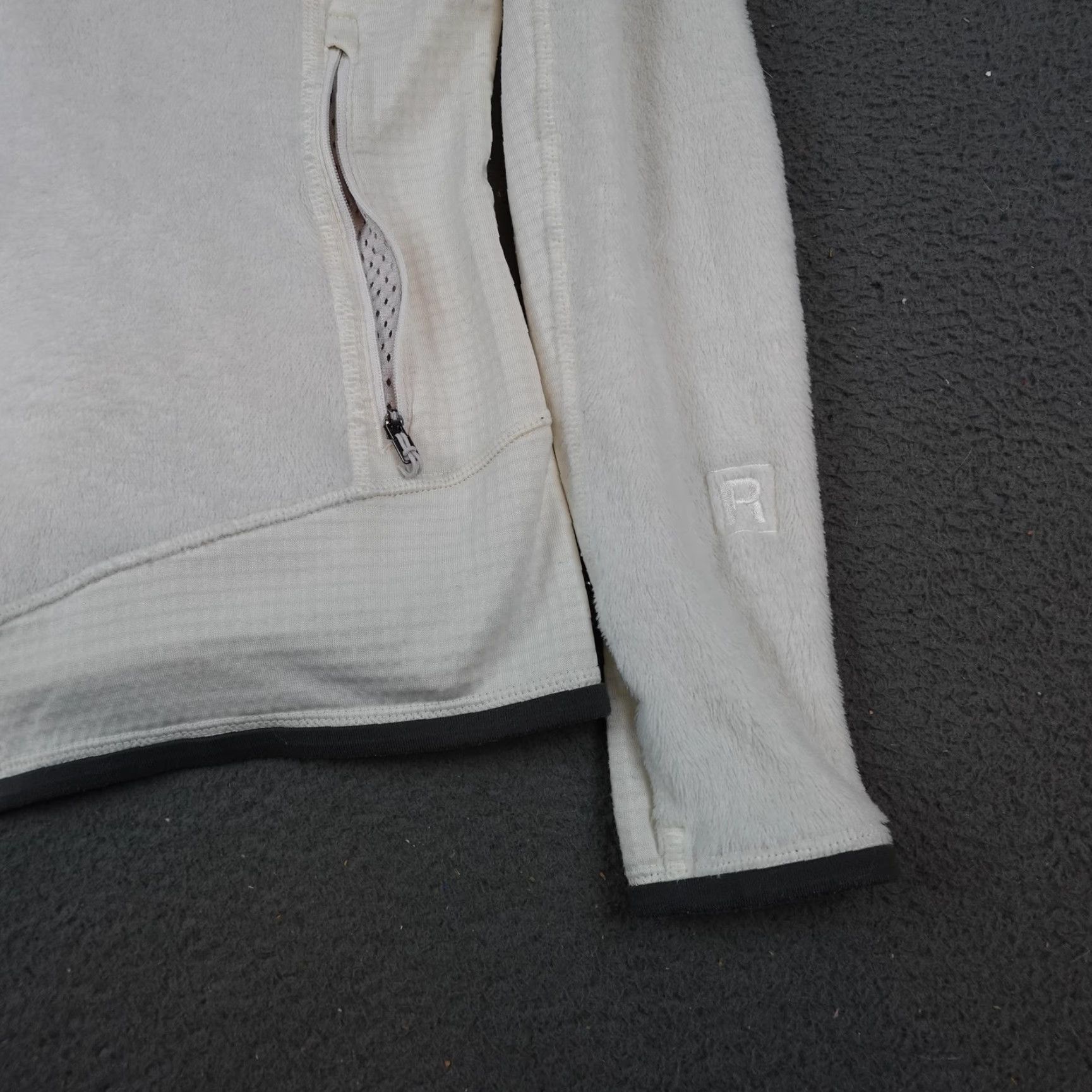 Patagonia Patagonia R2 Fleece Jacket Womens Medium White Sewanee Field Hockey Full Zip Jacket Size M / US 6-8 / IT 42-44 - 2 Thumbnail